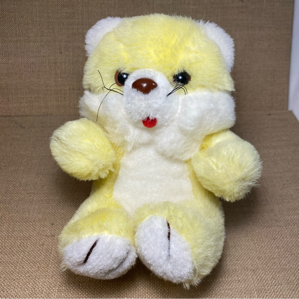Fairview Industrial Corp Vintage Plush Bear Yellow 8 Inch